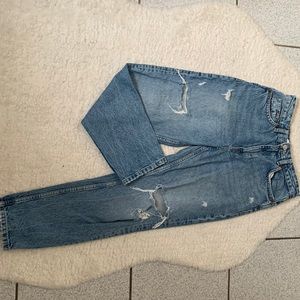 Blue jeans avec trou